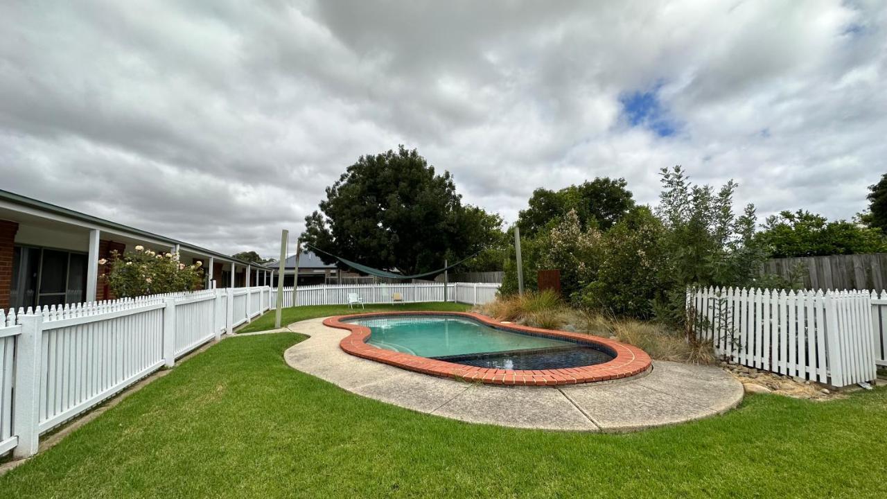 Rose Garden Motel Geelong Exterior photo